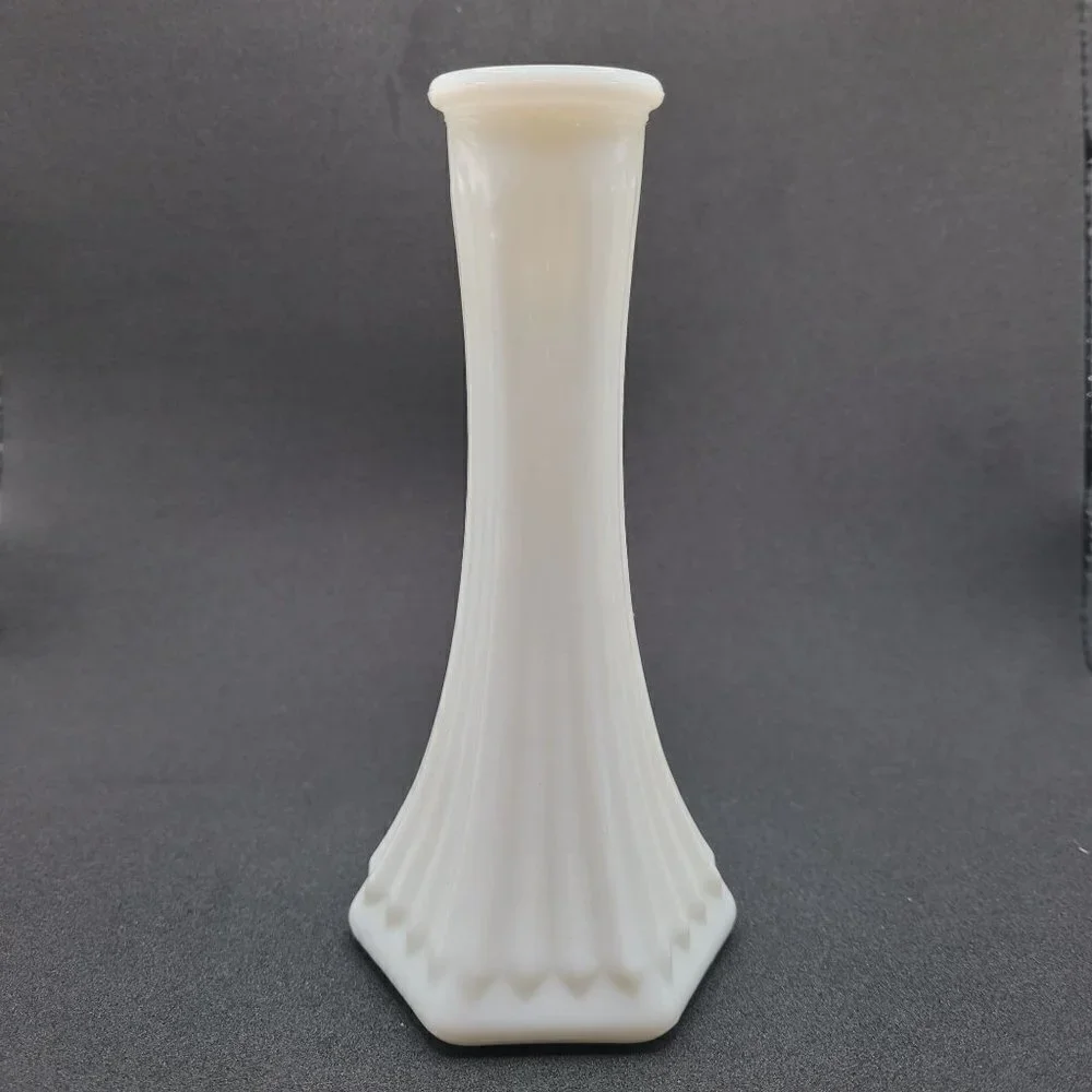 Vintage E.O. Brody Co. Milk Glass Vase Mid Century Modern Cleveland Ohio USA 6